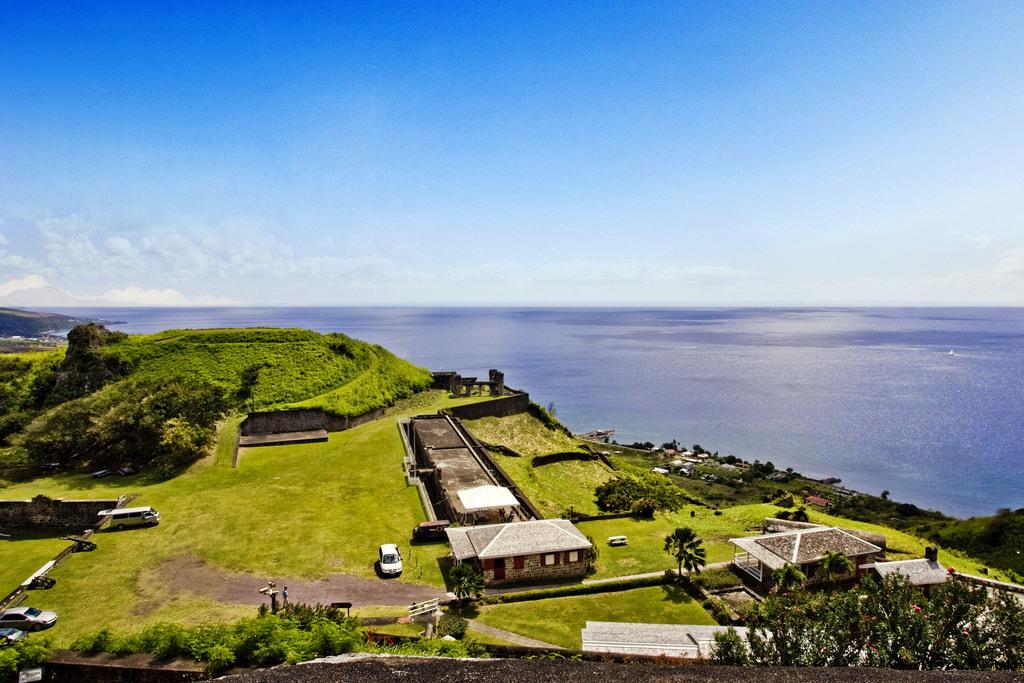 圣基茨护照(图1) 圣基茨护照(图1)